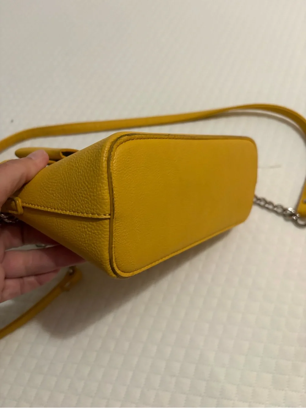 Betsey Johnson Yellow Bow Crossbody Bag - Picture 8 of 13